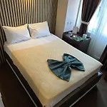 Отель Metropol 1 2*